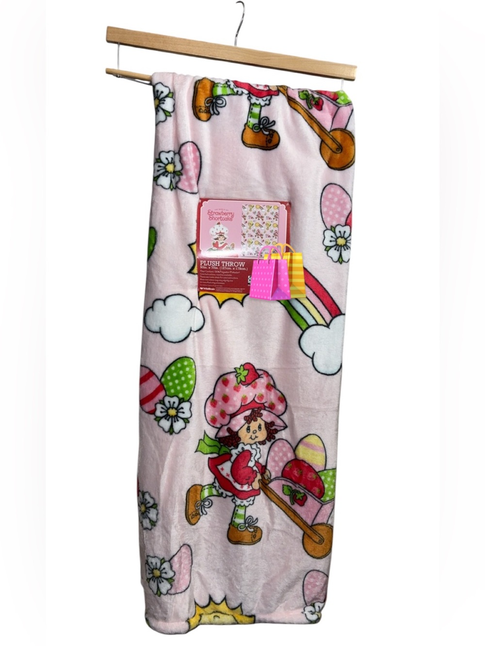 Strawberry shortcake blanket